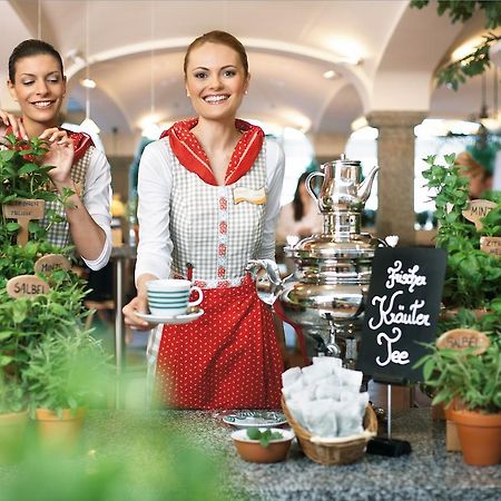 Landzeit Restaurant Voralpenkreuz Hotel Затлед Екстериор снимка