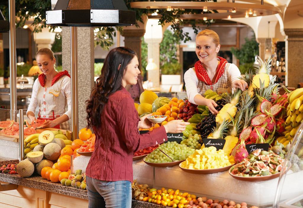 Landzeit Restaurant Voralpenkreuz Hotel Затлед Екстериор снимка